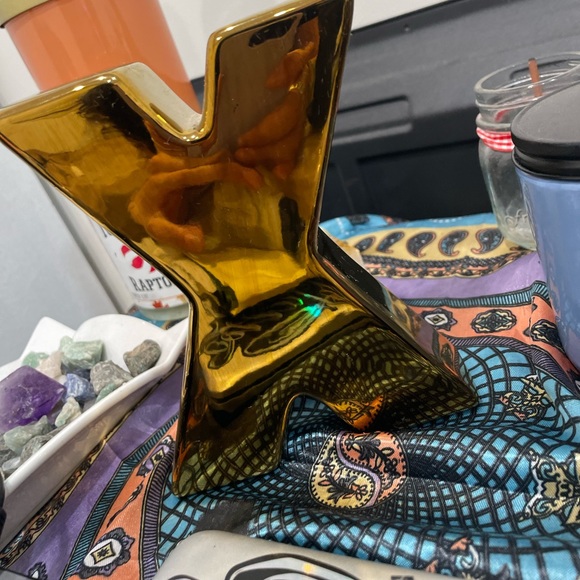 Gold “X” decor - Picture 3 of 3